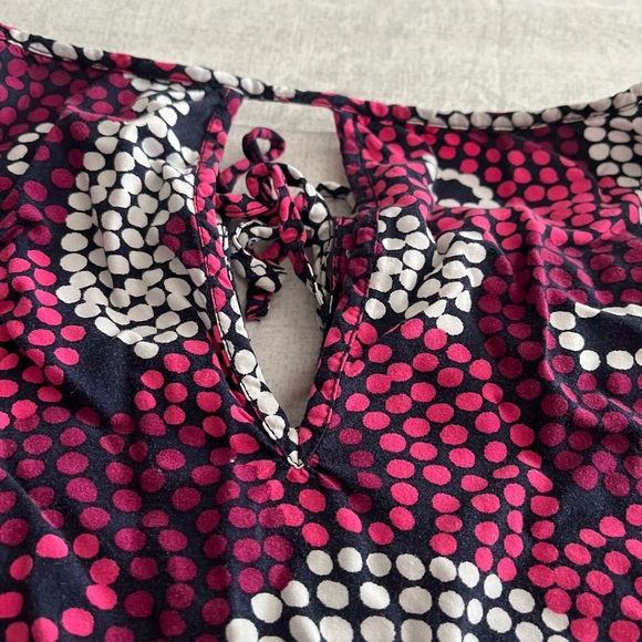 Crown & Ivy size Med  navy, pink and white blouse - Picture 3 of 6